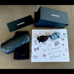 Chanel sunglasses brand new beige & black